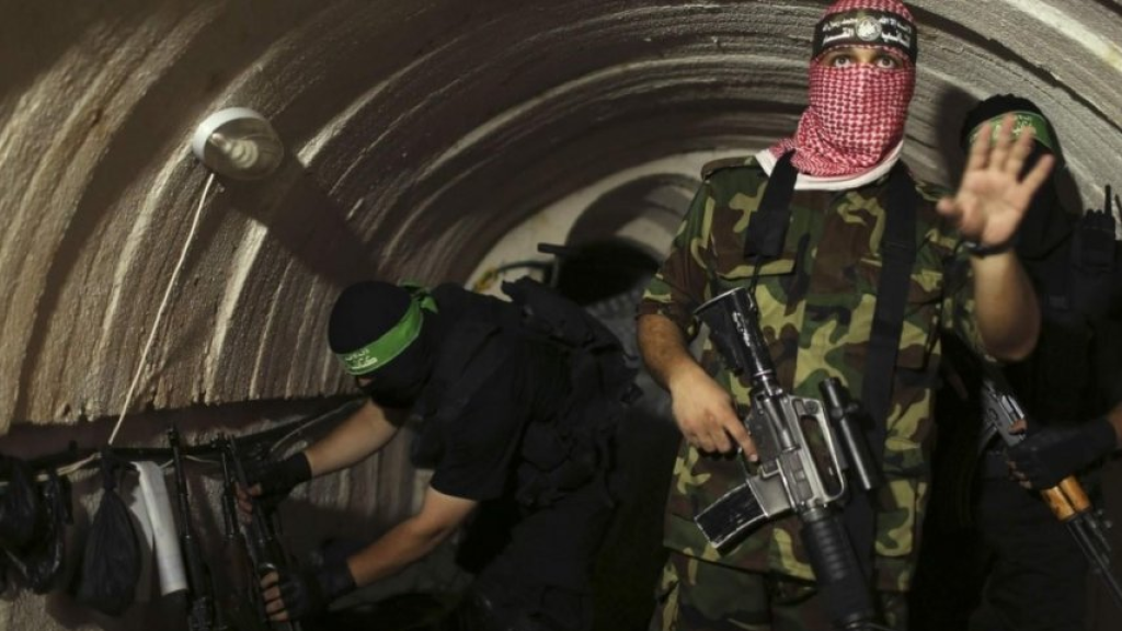 رسالة من “القسام” إلى “المقاومة الإسلامية”: “نحن على يقين أنكم ستكملون المهمة” (فيديو)