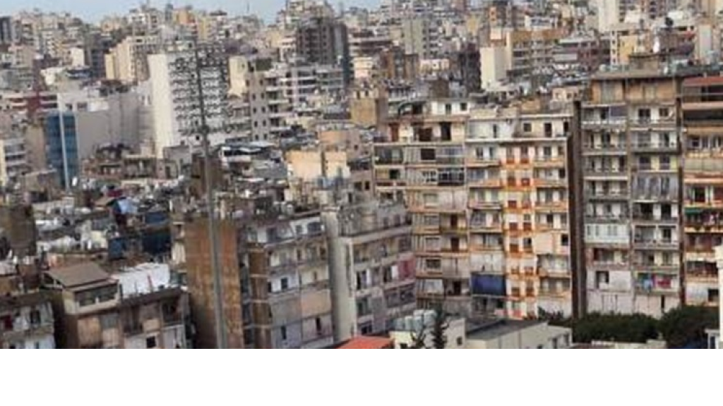 لبنان داخل نادٍ رياضيّ في بيروت... هذا ما يفعله بقاصرين!