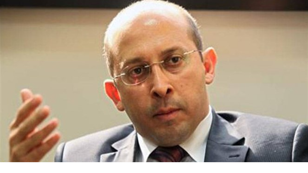 النائب آلان عون خارج 
