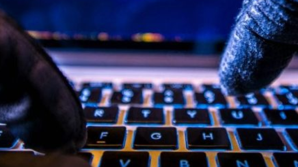 بيانات مسروقة لوزارتي العدل والصحة على الـ dark web!  