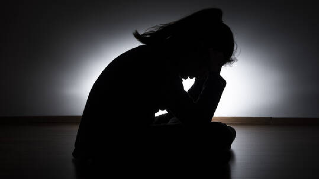 بالفيديو.. قtل زوجته وسط الشارع!