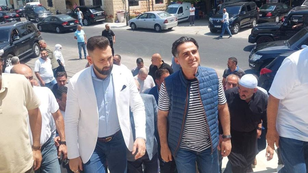 جنبلاط بعد لقائه حمية: دقة المرحلة تقتضي الترفع عن السجالات السياسية العقيمة