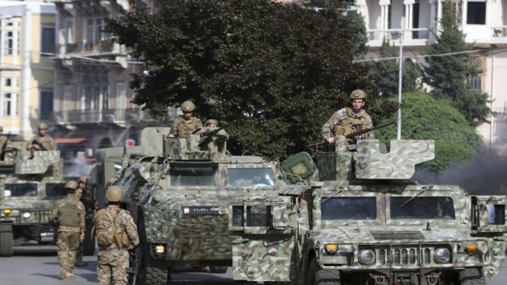 الجيش: عملية دهم وتوقيف اشخاص أثناء محاولتهم السفر عبر البحر بطريقة غير شرعية