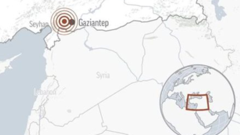 فيديو مُرعب من دولة عربيّة… تشققات غامضة وأدخنة تنبعث من باطن الأرض!