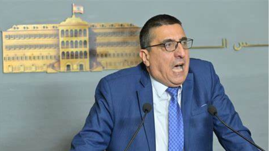 بسبب تأخير دفع مساعدات 