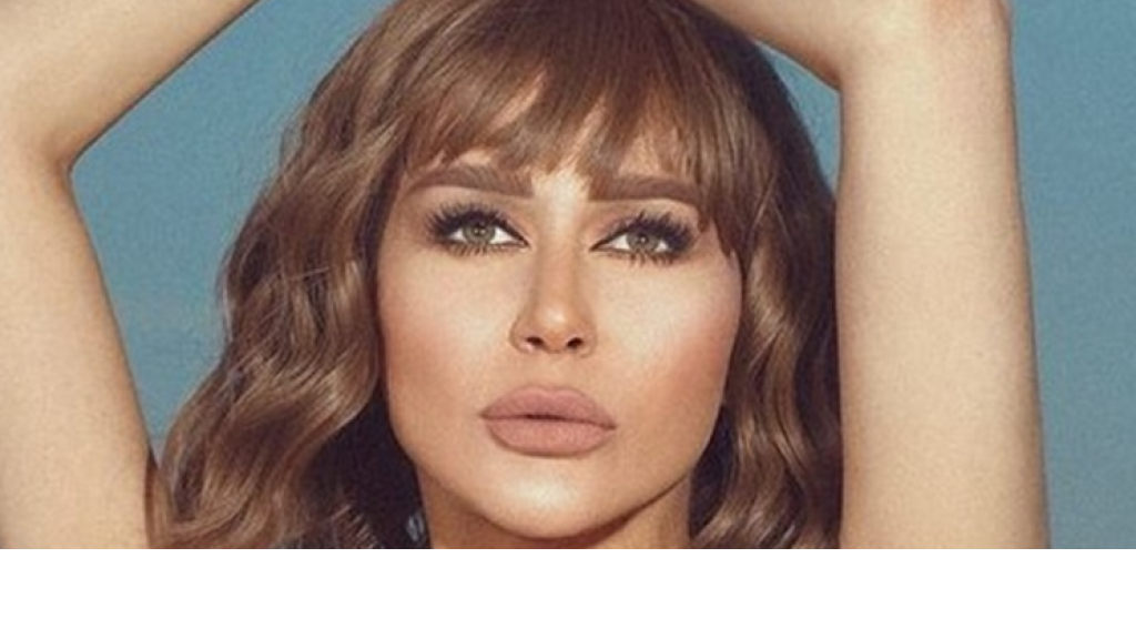 بفستان قصير ... نادين الراسي بدت كالأميرات.. و الجمهور متفاجئ بشكلها الجديد! (صور)
