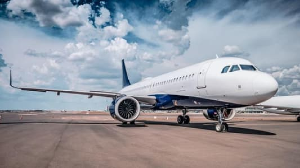 شركة طيران تُسيّر رحلات من دون ركاب... ما السبب؟