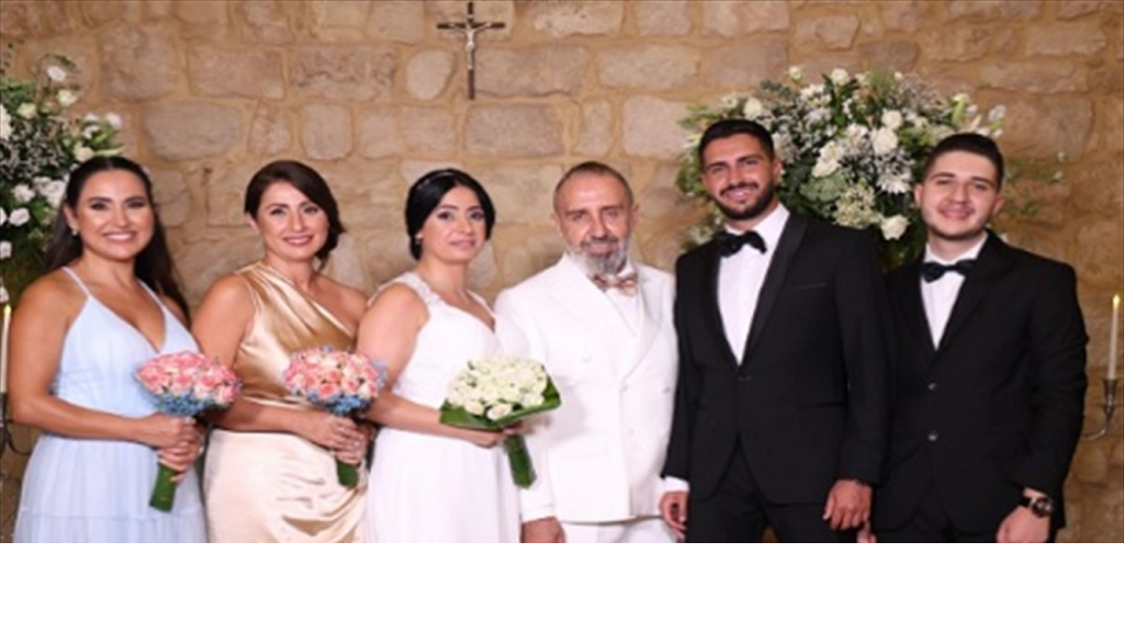 بعد شهر على دخوله القفص الذهبيّ.. ماذا قال نجل فنان لبنانيّ بعد زواج والده للمرّة الثانيّة؟