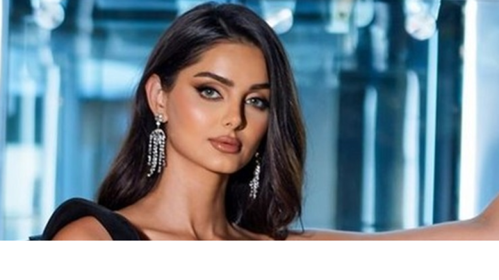 بالفيديو- انقطع شريط فستانها.. عارضة الأزياء الشهيرة تتعرّض لموقف محرج!