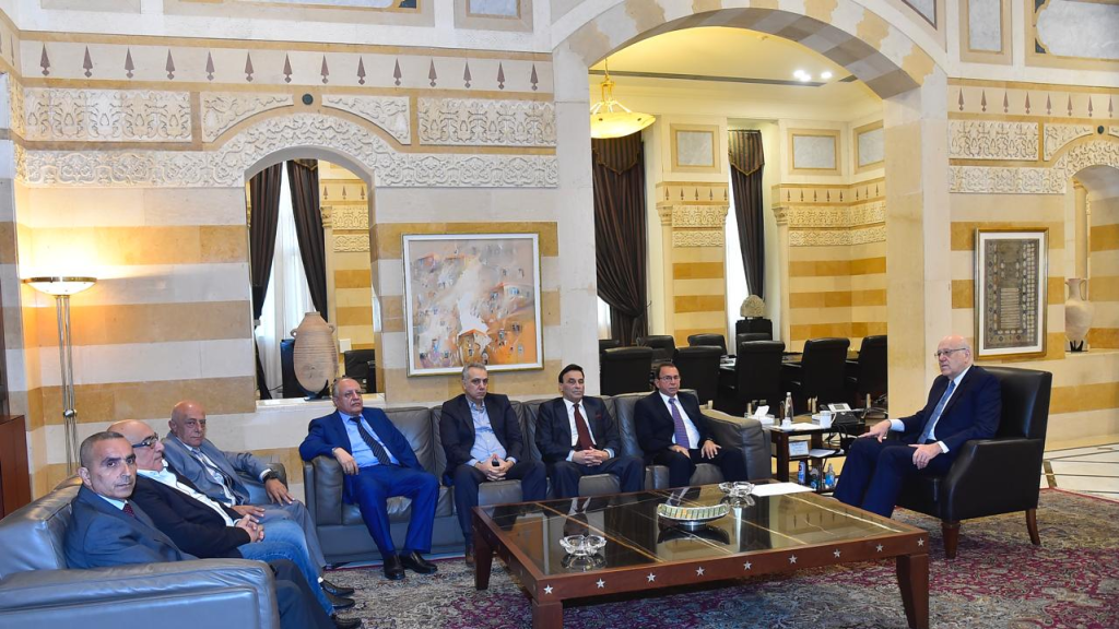 في اطار متابعته ملف المودعين.. شرف الدين التقى ميقاتي والمطالب الملحة والعاجلة على طاولة البحث.. 