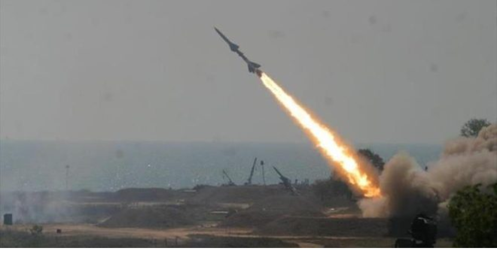 صاروخ باليستي من لبنان على 