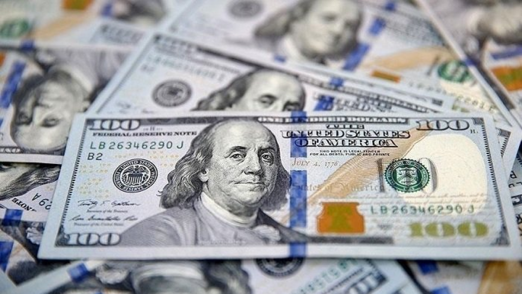 هو الأول من نوعه… قرار مبشّر للمودعين في لبنان!
