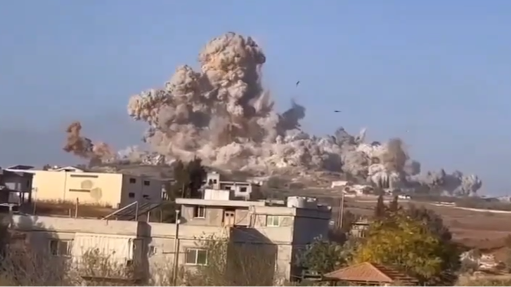 بالفيديو.. الجيش الإsرائيلي ينسف حيّا بأكمله في قرية لبنانية فيها مقام 