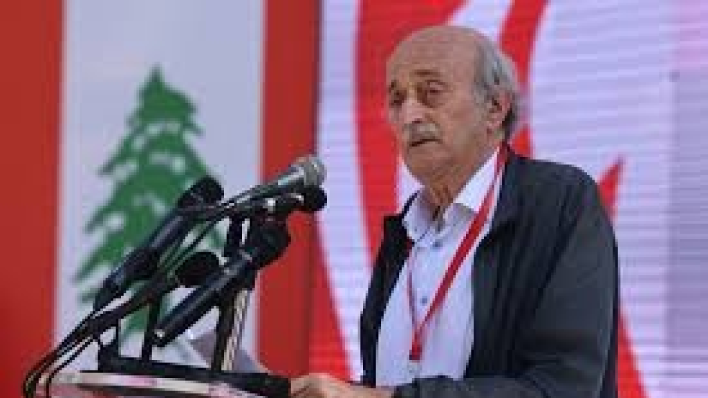 جنبلاط: الحرب مستمرة...