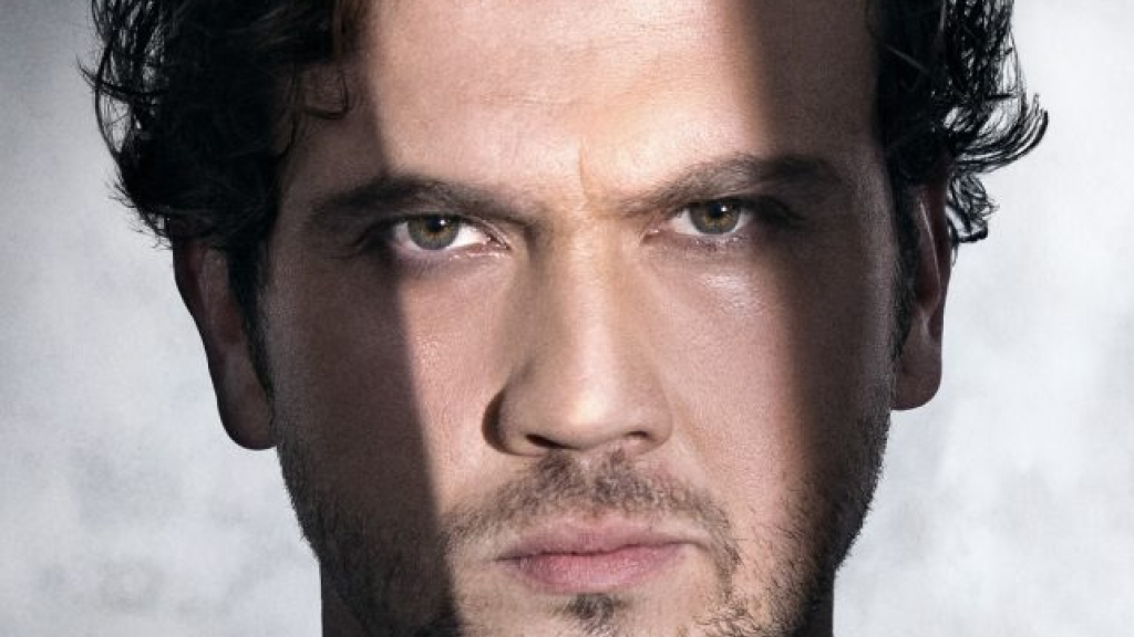 أراس بولوت اينملي يقع في حبّ شقيقته في مسلسل “العبقري” رغم فارق السن بينهما