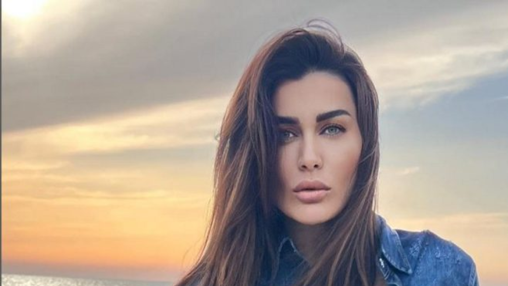 نادين الراسي تنشر فيديو لها بثياب النوم... وهذا ما قالته عن الحبّ