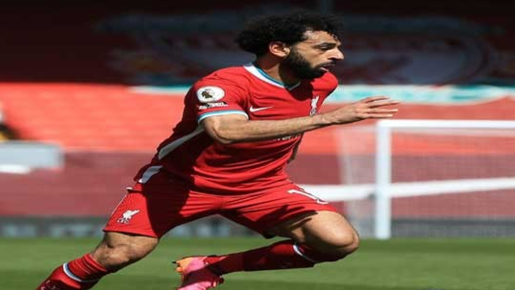 محمد صلاح يتفوق علي ساكا برقم مميز في الدوري الإنكليزي