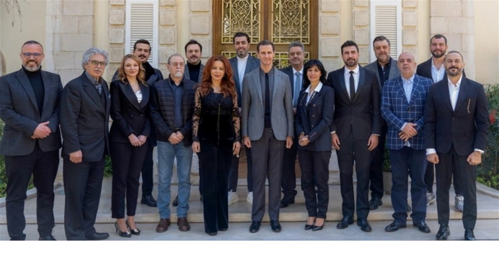 خرجت عن صمتها.. ممثلة تفضح لقاء الأسد مع نجوم سوريا وهذا ما قالته