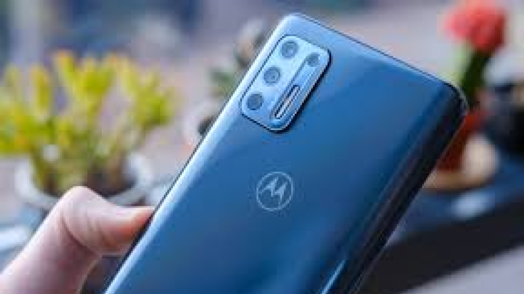  بمواصفات مميزة وسعر منافس.. Motorola تطلق هاتفها الجديد