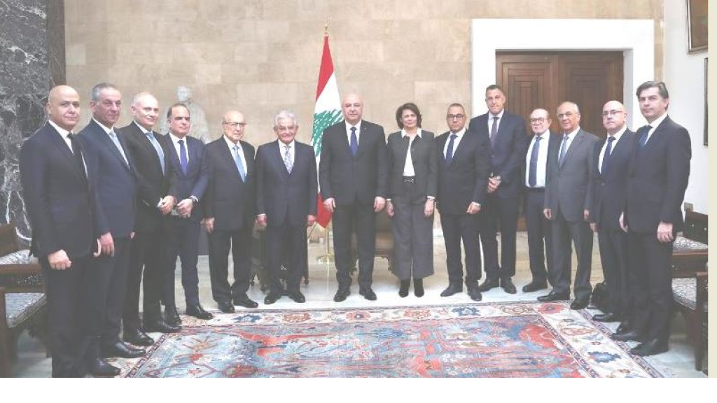 الرئيس عون امام وفد من جمعية المصارف: لتضافر الجهود بين الدولة والمصارف والمودعين لان لا حل من طرف واحد