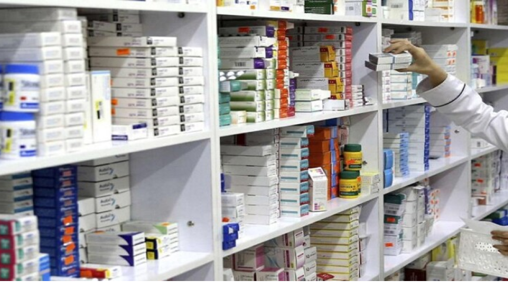 ملايين الدولارات كلفة التجارة بالدواء المصنّع في سوريا: صيدليات في المخيمات و