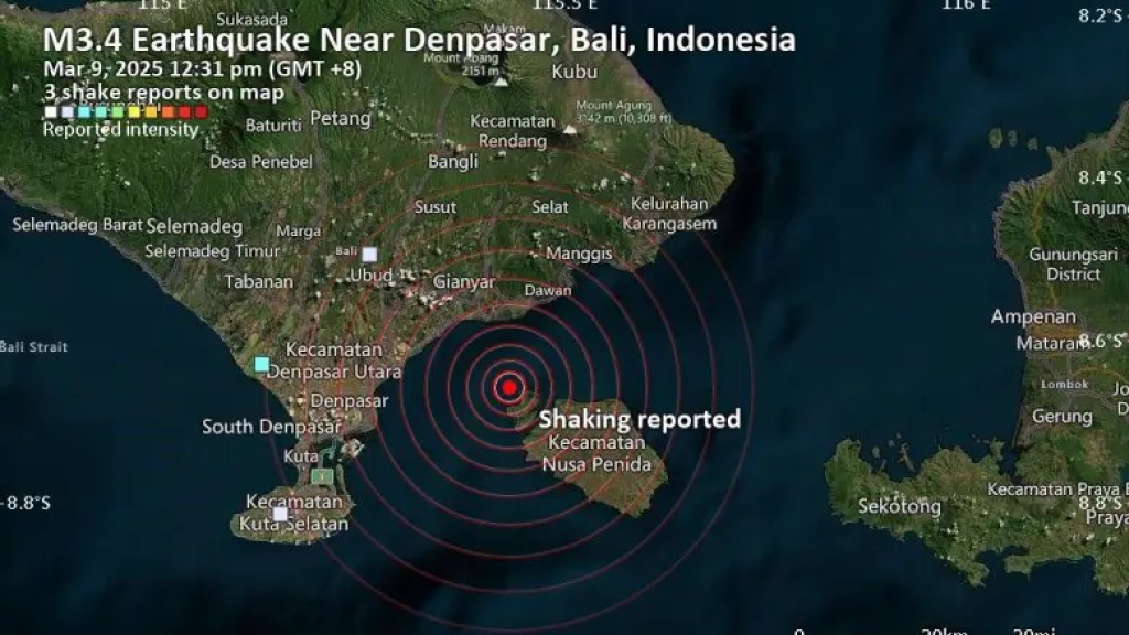 حدث شبيه بالزلازل ، زلزال محتمل ، تم الإبلاغ عنه قبل بضع دقائق بالقرب من دنباسار ، بالي ، إندونيسيا
