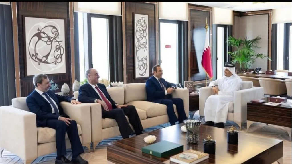 رئيس حكومة قطر التقى وفداً نيابياً لبنانياً: مستعدون لدعم عملية إعادة الإعمار