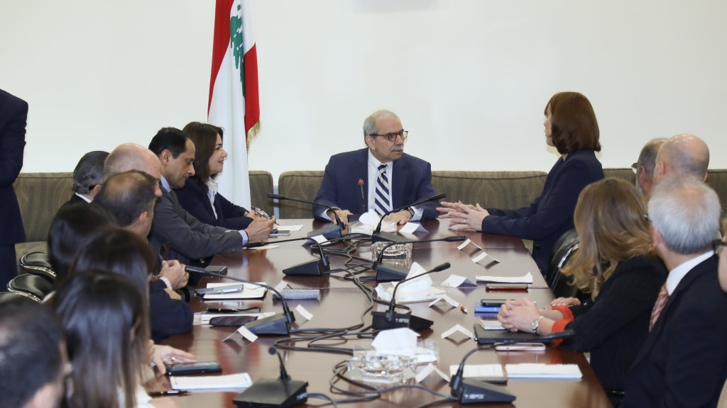 سلام ترأس اجتماعاً في السرايا عن شبكات الأمان الاجتماعي