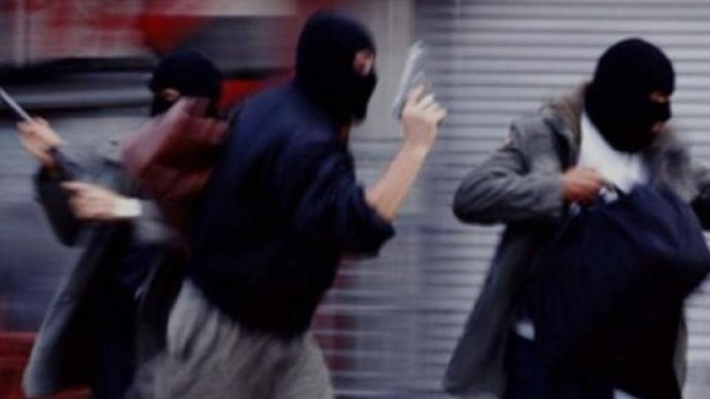 سطو مسلح في بلدة الهري