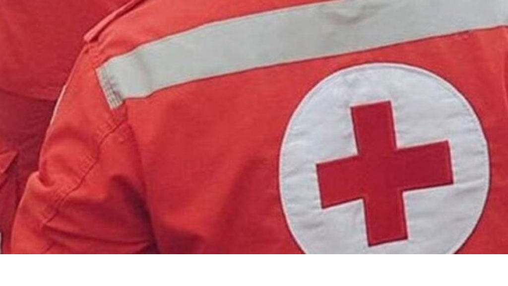 الدفاع المدني: نعالج بقعة تلوث بحري مقابل خليج جونية 