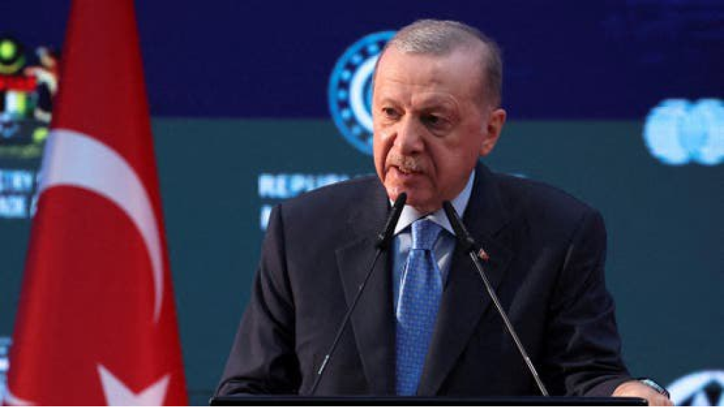 أردوغان يتهم المعارضة بعرقلة التحقيق في فساد رئيس بلدية إسطنبول