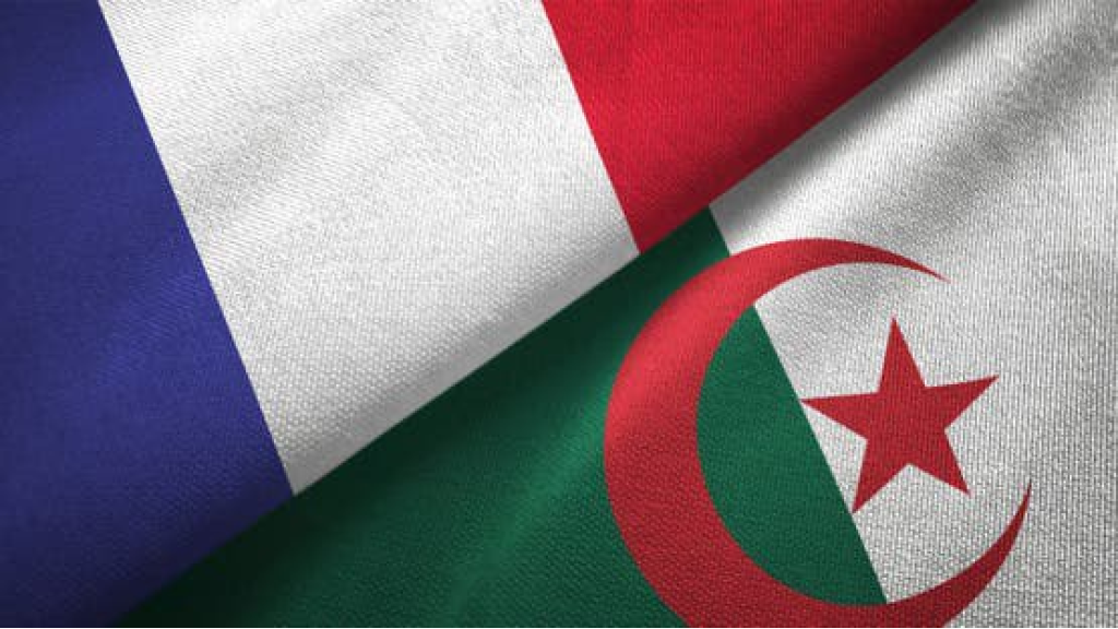 باريس: قرار طرد دبلوماسيينا من الجزائر فظ وغير مفهوم