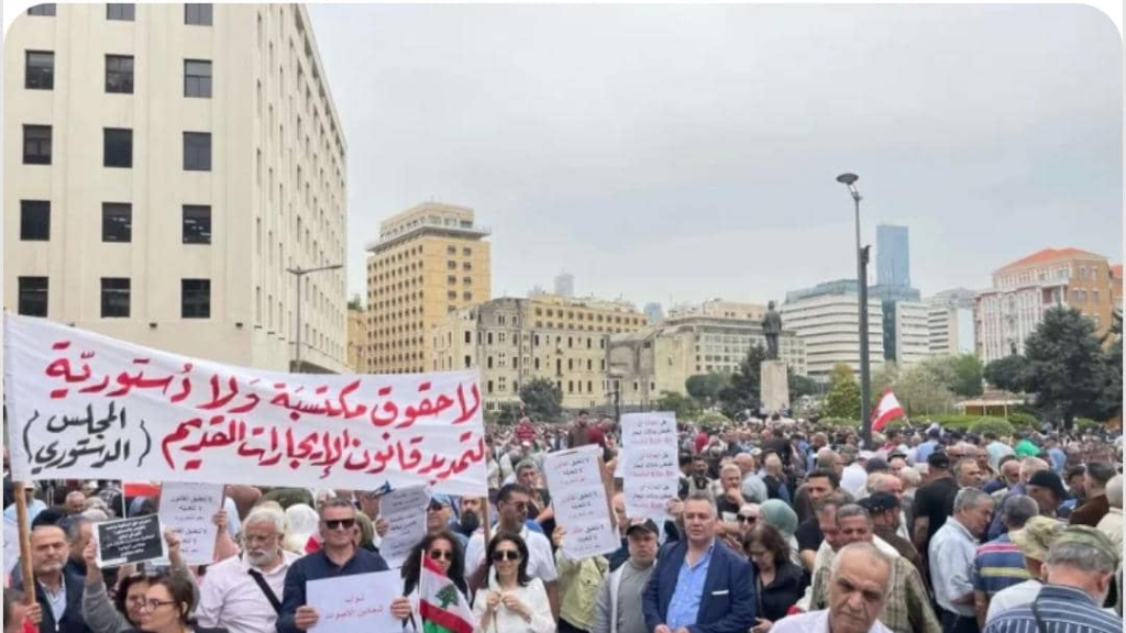 لا لعودة التمديد غير العادل”… تحرك “غاضب” في بيروت