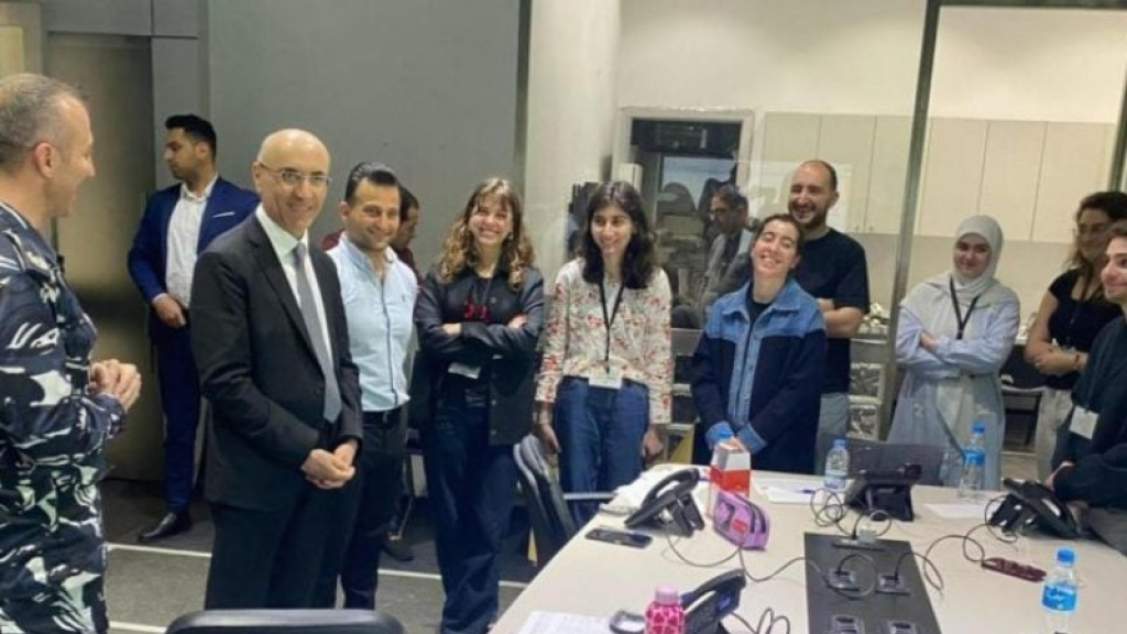 الحجار تفقد غرفة العمليات المركزية الخاصة بالإنتخابات البلدية