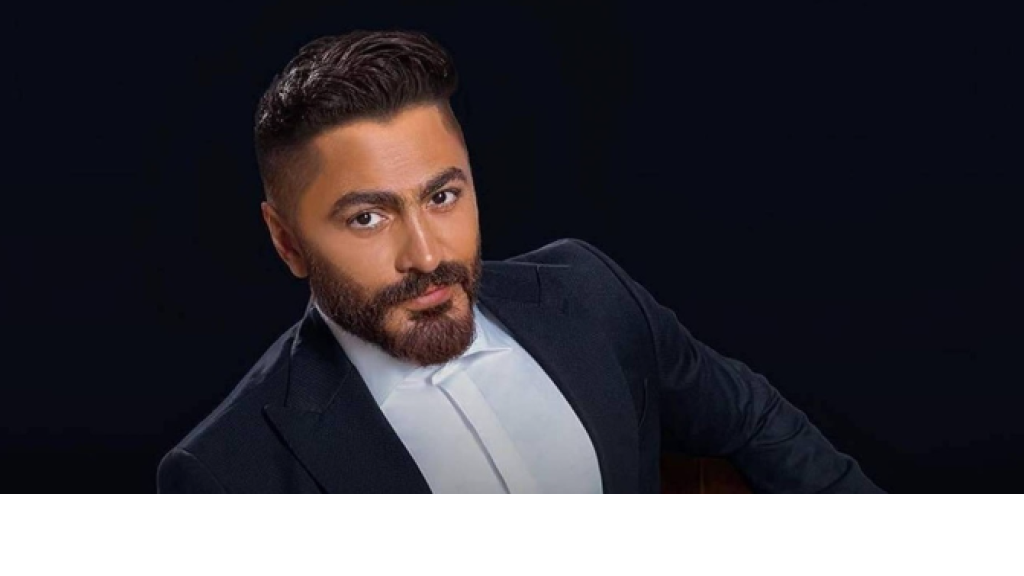 كارثة أدت لإصابة العشرات في حفل تامر حسني.. هذا ما سقط على الجمهور!