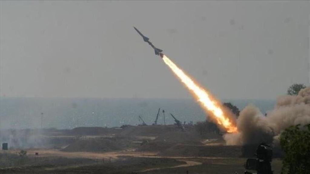 جيش العدو الإسرائيلي:  ملايين الإسرائيليين بالقدس يهرعون إلى الملاجئ بعد إطلاق صاروخ من اليمن
