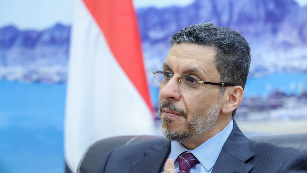 رئيس وزراء اليمن أحمد عوض بن مبارك يعلن استقالته