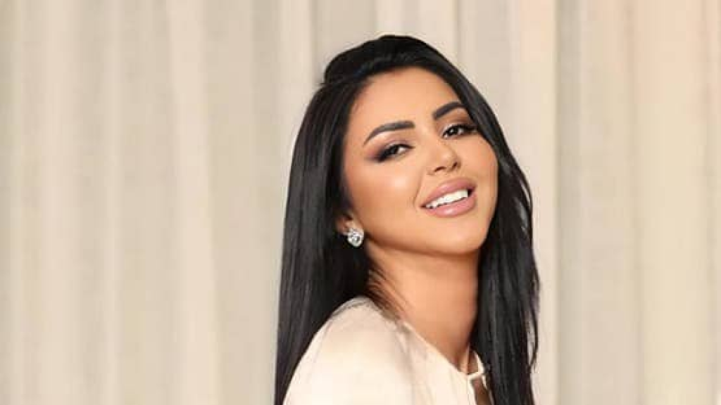 شقيقتها تفجر مفاجأة: إيناس النجار توفيت بسبب خطأ طبيب