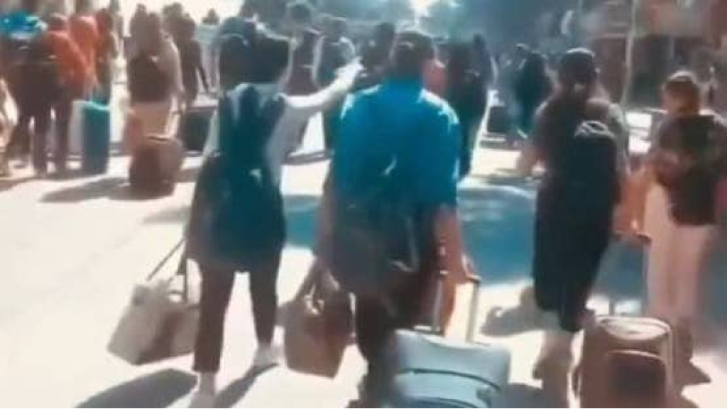 فيديوهات لمغادرة طلاب دروز جامعة في دمشق.. ووزير يعلق