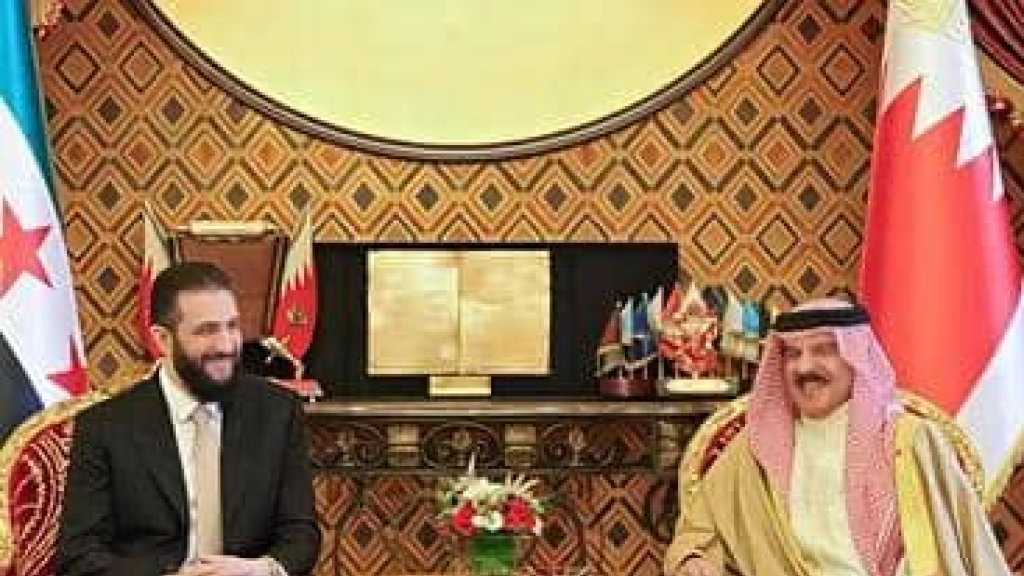 ملك البحرين يؤكد للشرع دعمه لرفع العقوبات عن سوريا