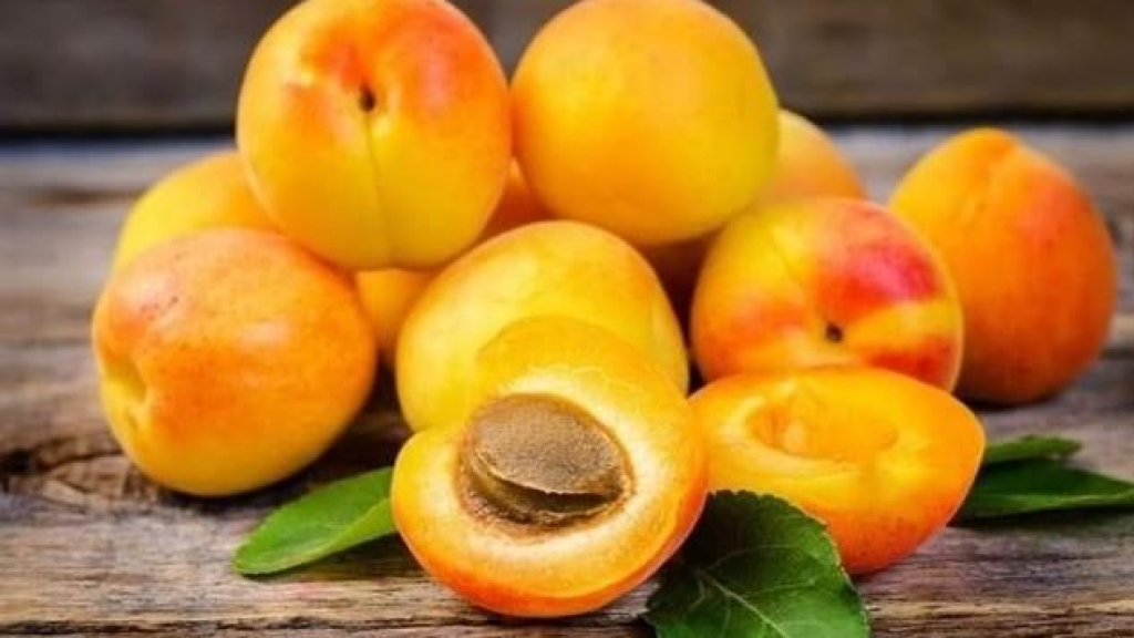 اعرف فوائد تناول المشمش الصحية