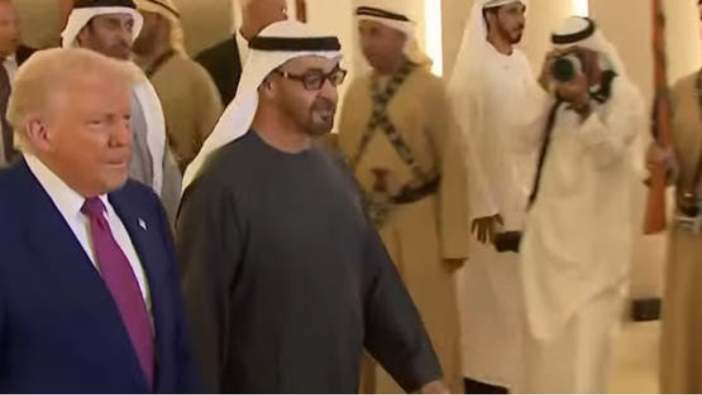الرئيس الأميركي ترامب يصل إلى الإمارات في ختام جولته الخليجية