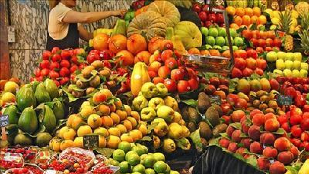 ارتفاع أسعار الخضار والفواكه في لبنان... وسوريا في خلفية المشهد