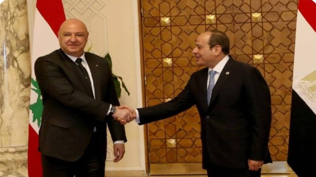 من القاهرة… عون “يدعو” إلى نظام مصلحة عربية مشتركة