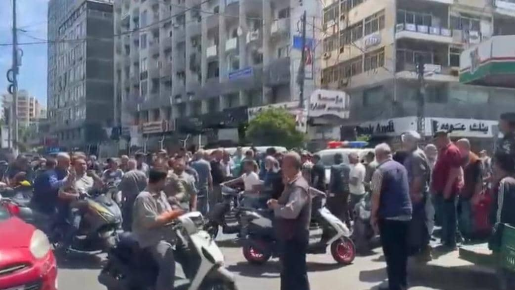 غضب عمالي في طرابلس... وتحذير من تصعيد أكبر