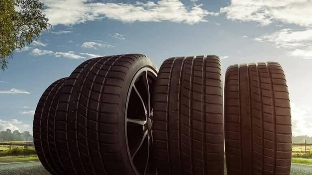 لا ينبغي أن تكون إطارات السيارات سوداء، فالمطاط أبيض بطبيعته.  فلماذا هي سوداء إذًا؟