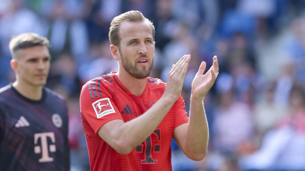 رد فعل هاري كين بعد تتويج توتنهام بلقب الدوري الأوروبي
