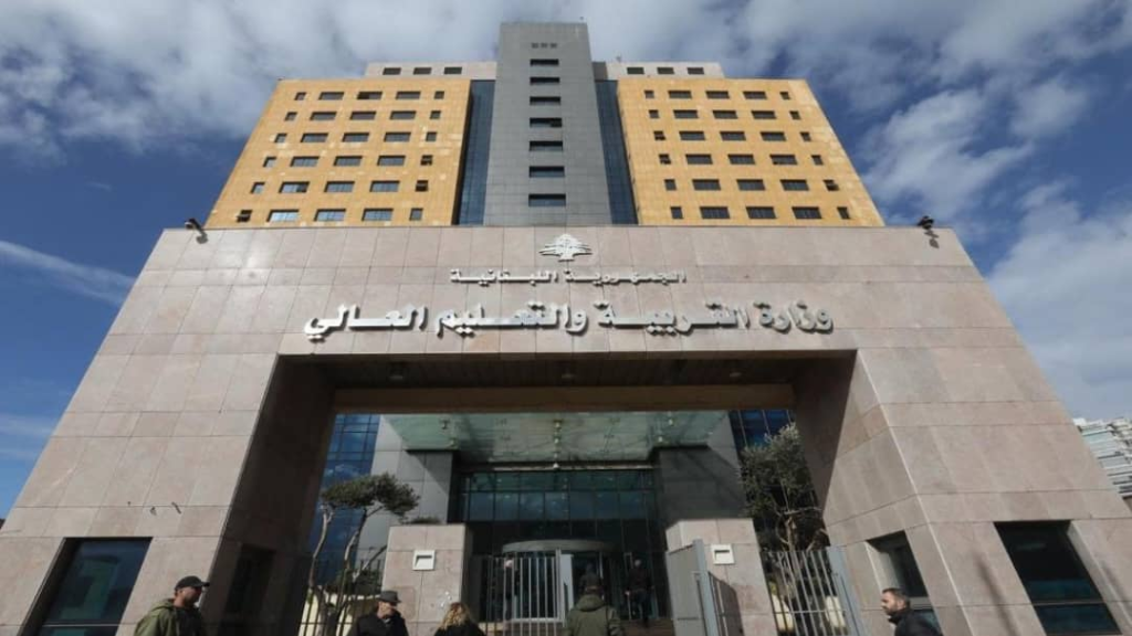 بالفيديو: 