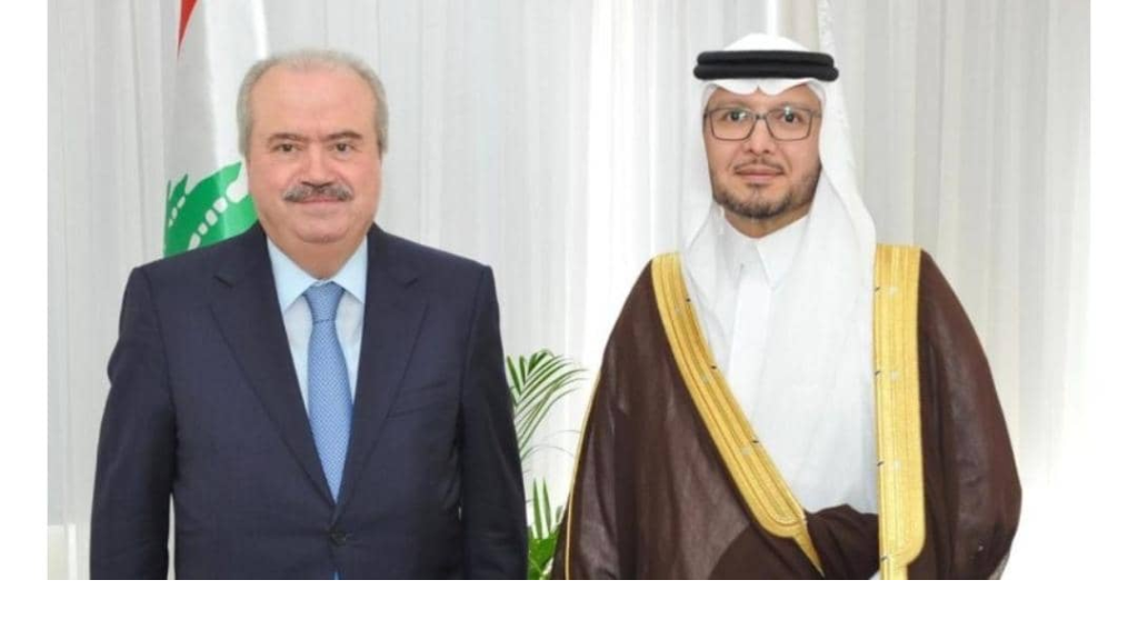 بخاري زار وزير المال… وهذا ما بُحث