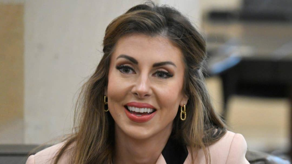زيارة أورتاغوس... 
